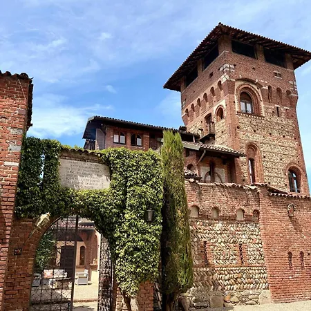 Castello Dei Cento Tetti - La Dolciniana